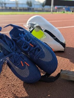 Nike Air Zoom Victory Track shoes with Nike zoom bag NWT size 6 M 7.5 wmns